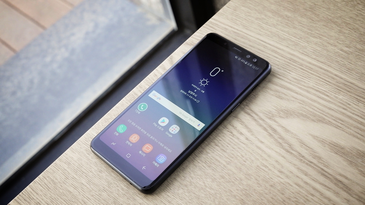 قريباً ترقبوا هاتف Galaxy A8 Star في الأسواق