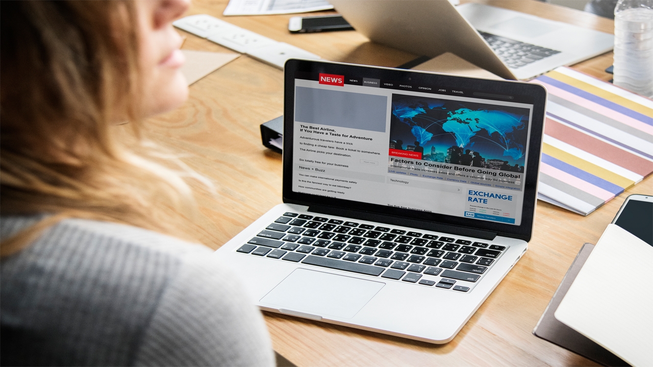 استثمار ضخم من فيس بوك لدعم الصحافة الإلكترونية 2019-2021